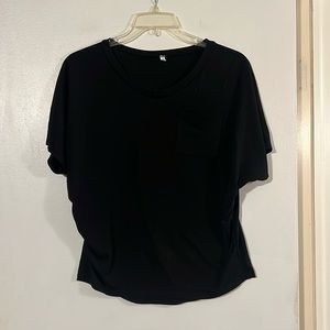 Mariam black cap sleeve front pocket tee